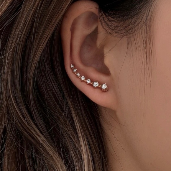 Jewelry - FINAL PRICE! Gold Rhinestone Earclimber Earrings